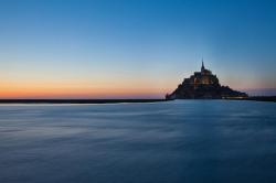 La maison d'hôtes Les Bruyères du Mont vous accueille dans la Baie du Mont Saint Michel 12 km du Mont St Michel entre St Malo et Granville  Nous vous proposons un séjour entre Bretagne et Normandie au sein de 4 chambres  et un gîte de charme. 